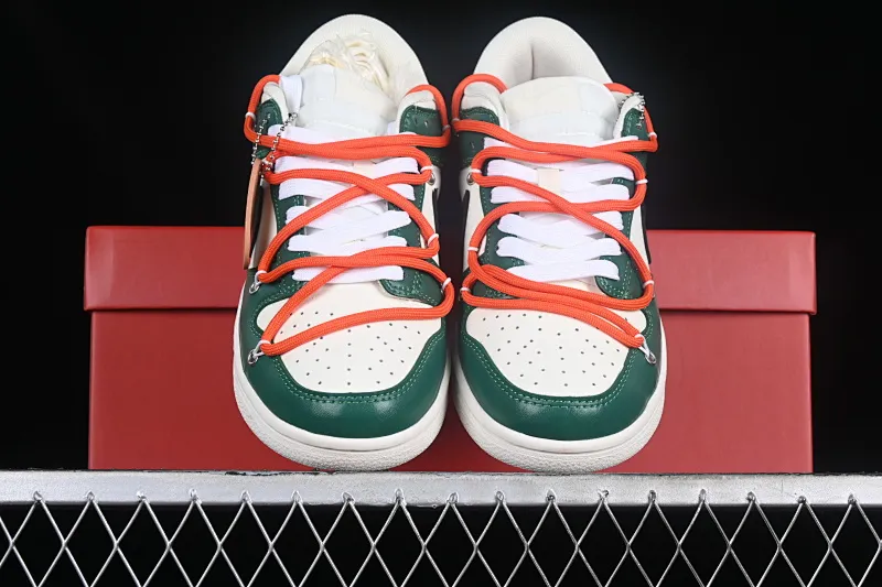 All categories Nk SB Dunk series Nk SB Dunk Low low-top sneakers Nk Dunk Low "Year of the Dragon" Year of the Dragon limited theme SB low-top casual sneakers DJ6188-100